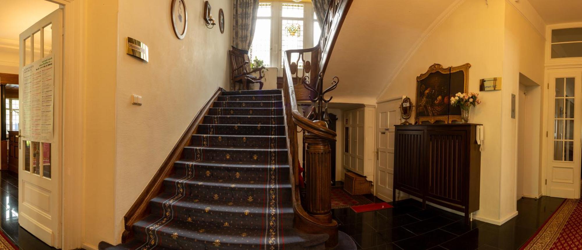Hotel Weisses Haus บาดคิสซินเงิน ภายนอก รูปภาพ