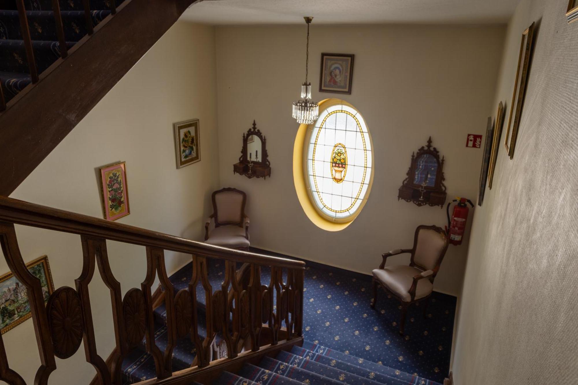 Hotel Weisses Haus บาดคิสซินเงิน ภายนอก รูปภาพ