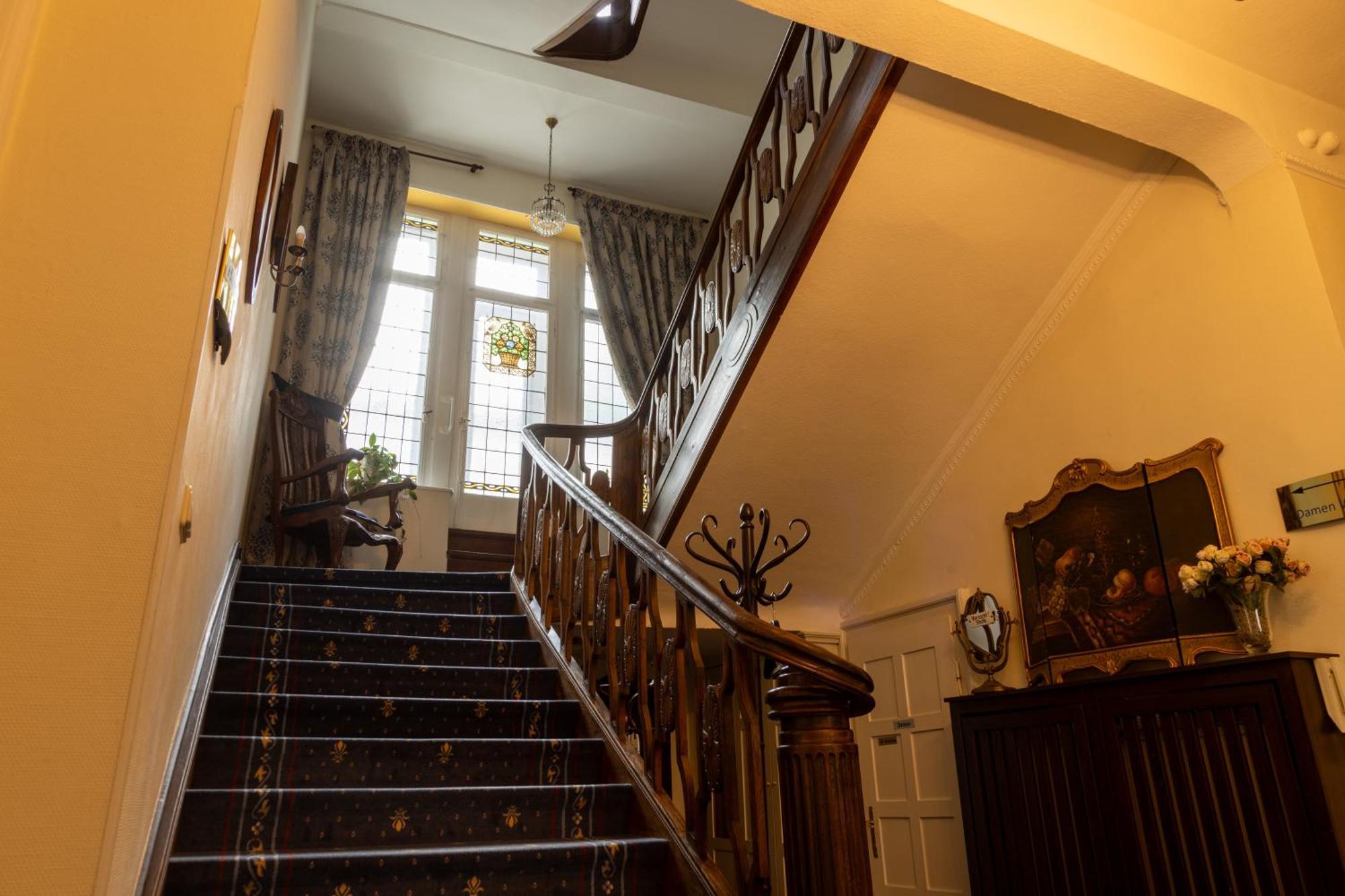 Hotel Weisses Haus บาดคิสซินเงิน ภายนอก รูปภาพ