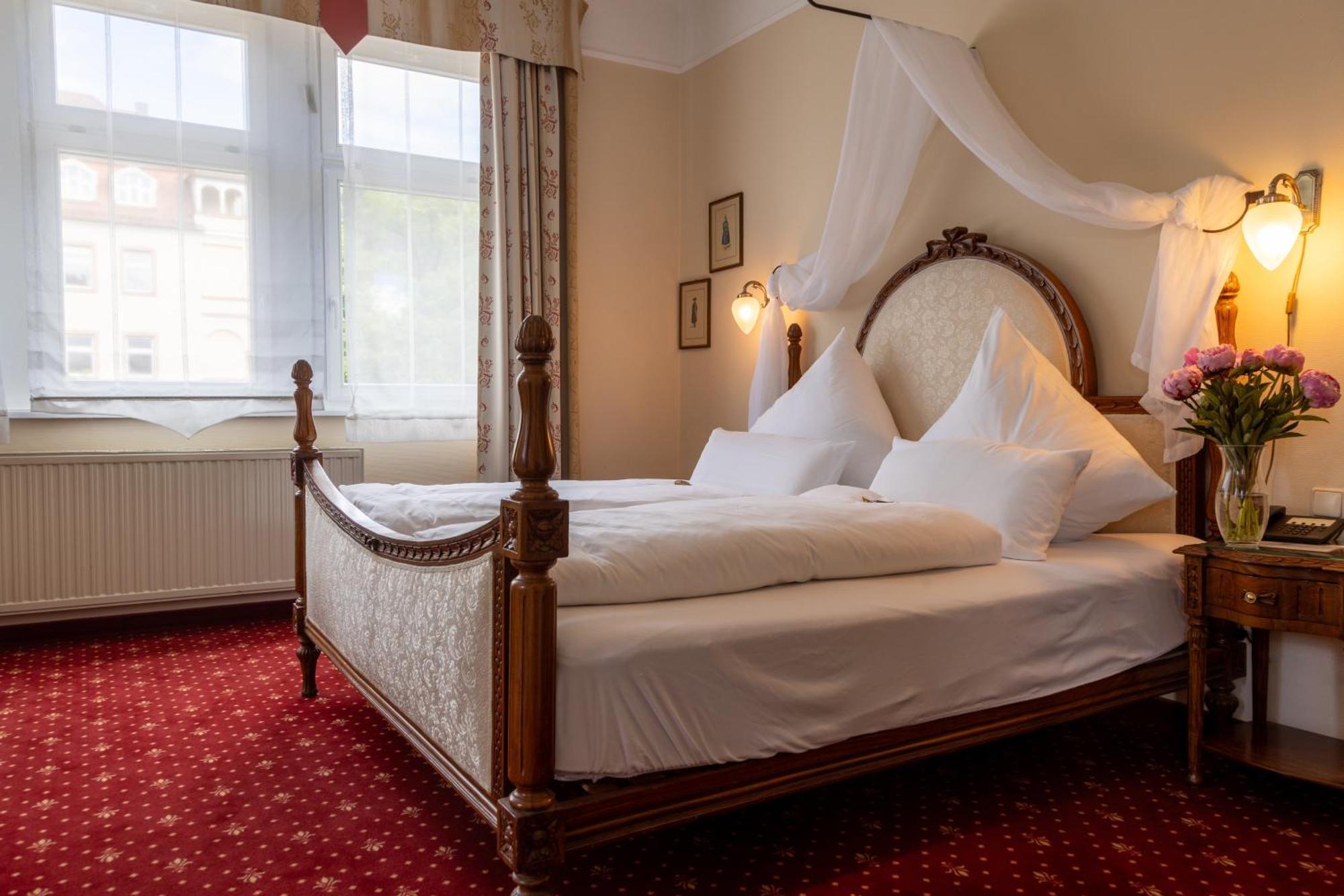 Hotel Weisses Haus บาดคิสซินเงิน ภายนอก รูปภาพ