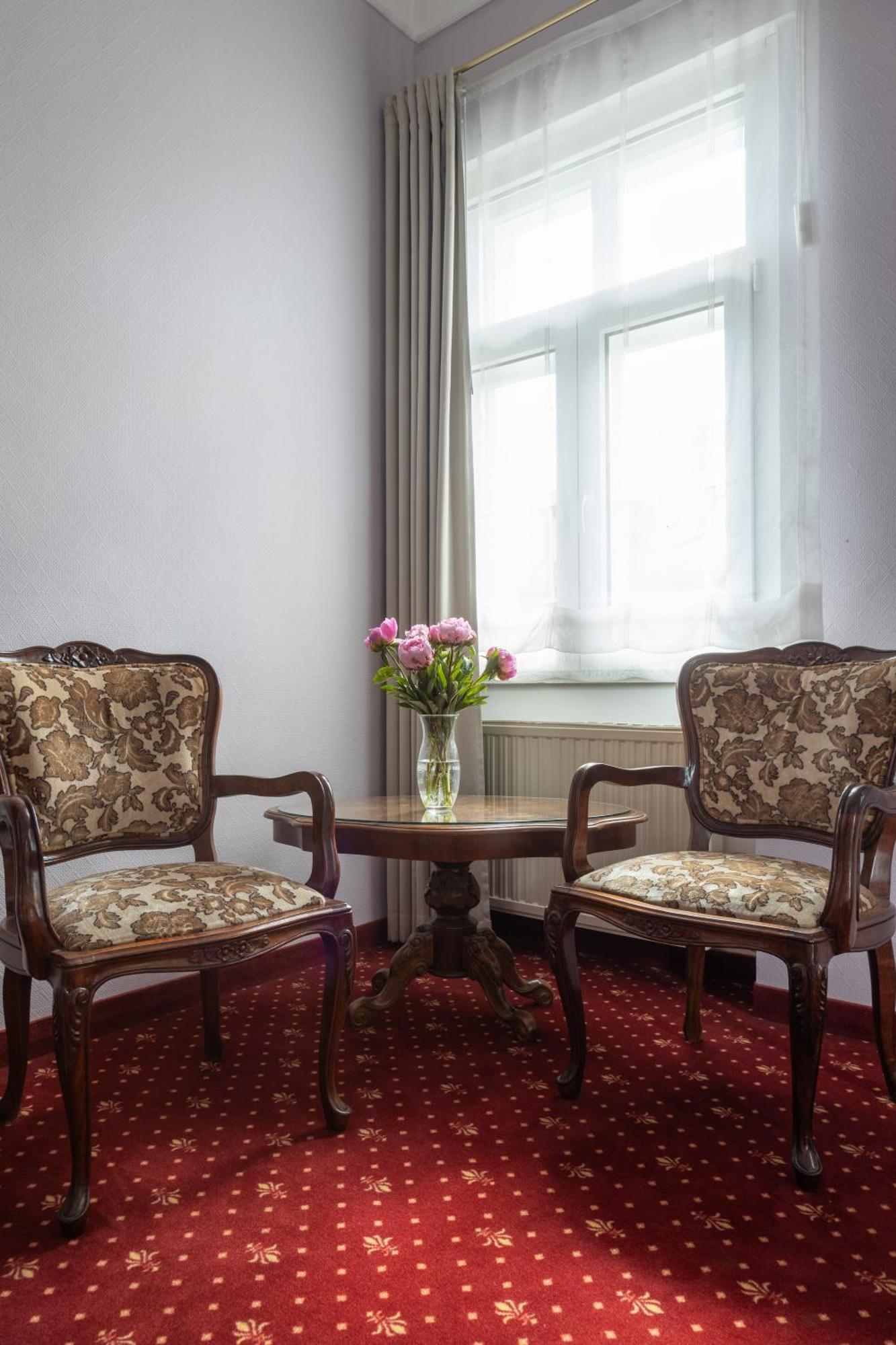 Hotel Weisses Haus บาดคิสซินเงิน ภายนอก รูปภาพ