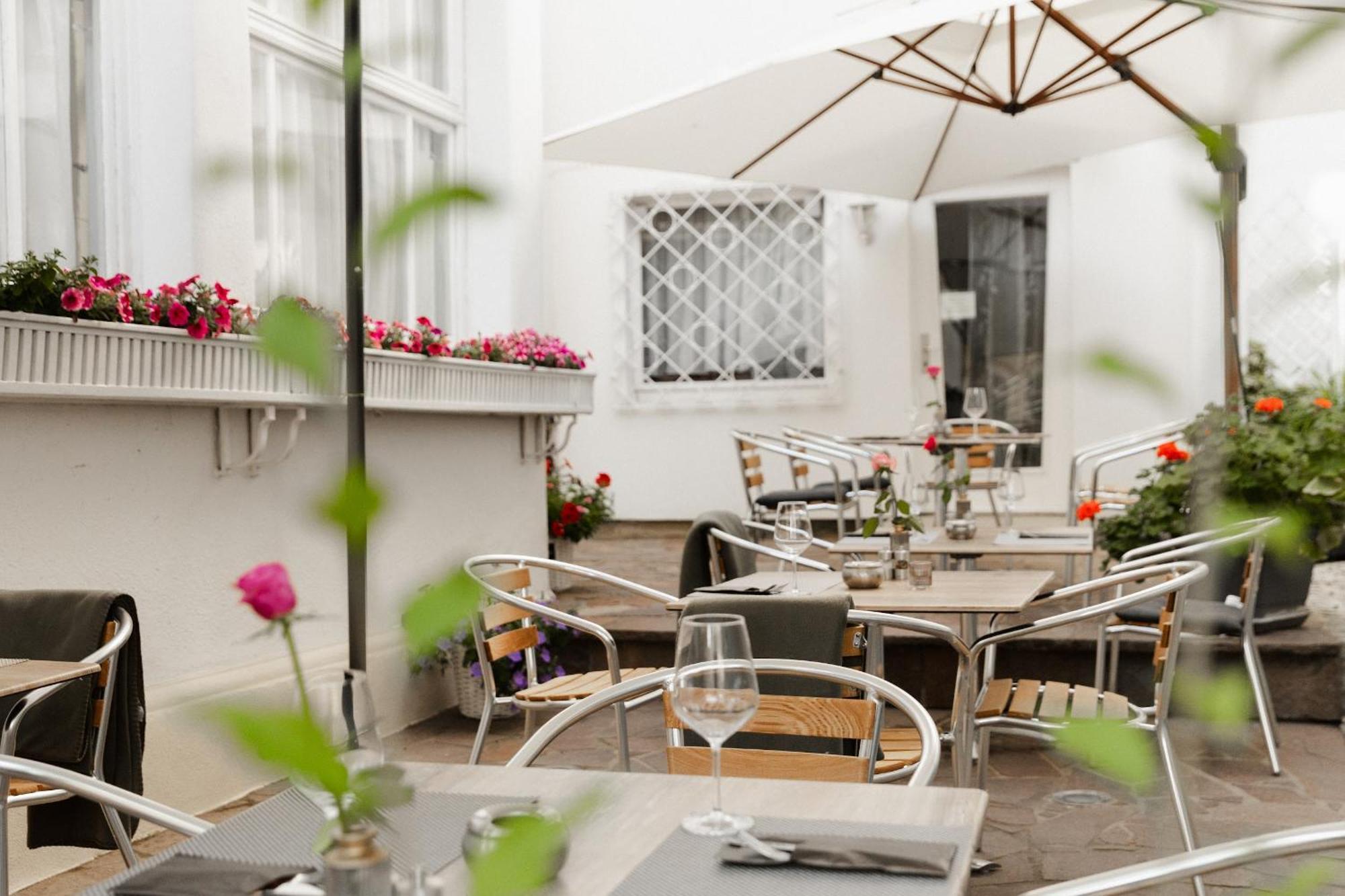 Hotel Weisses Haus บาดคิสซินเงิน ภายนอก รูปภาพ
