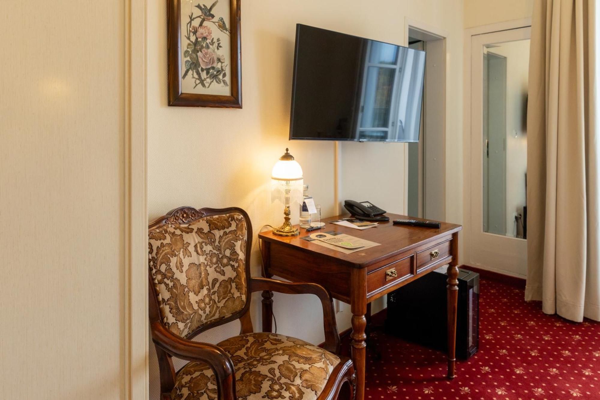 Hotel Weisses Haus บาดคิสซินเงิน ภายนอก รูปภาพ